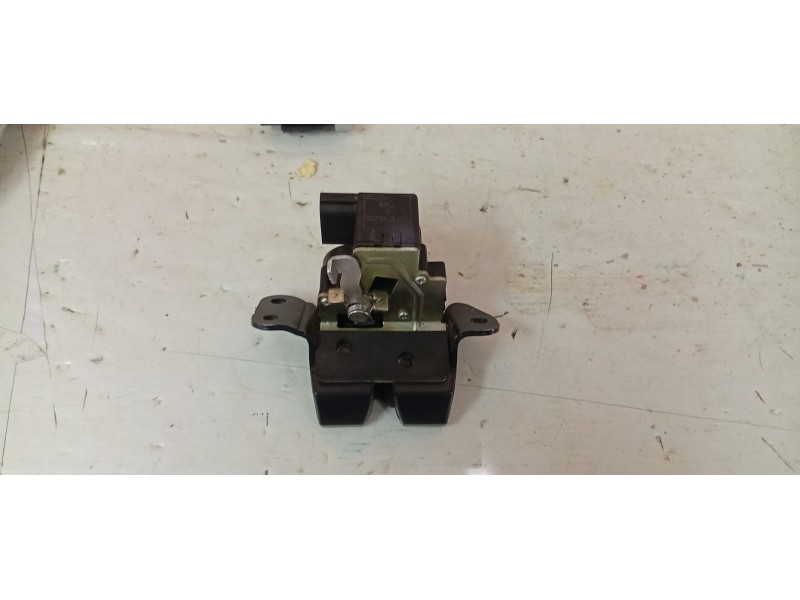 CERRADURA MALETERO / PORTON 812302L000  - imagen 1