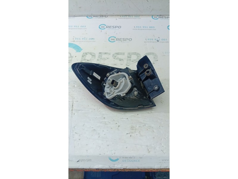 PILOTO TRASERO DERECHO 265509762R  - imagen 2