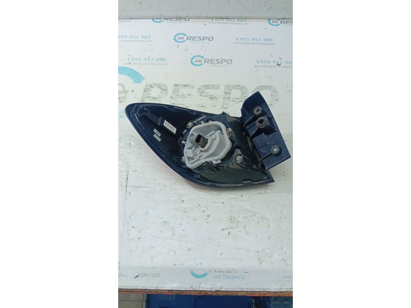 PILOTO TRASERO DERECHO 265509762R  - imagen 3