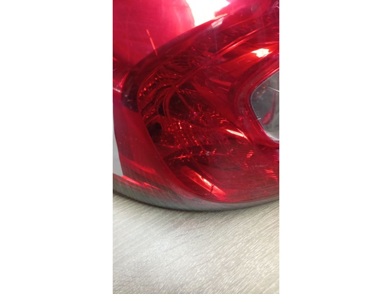 PILOTO TRASERO IZQUIERDO 0286304167 / 265557367R  - imagen 5