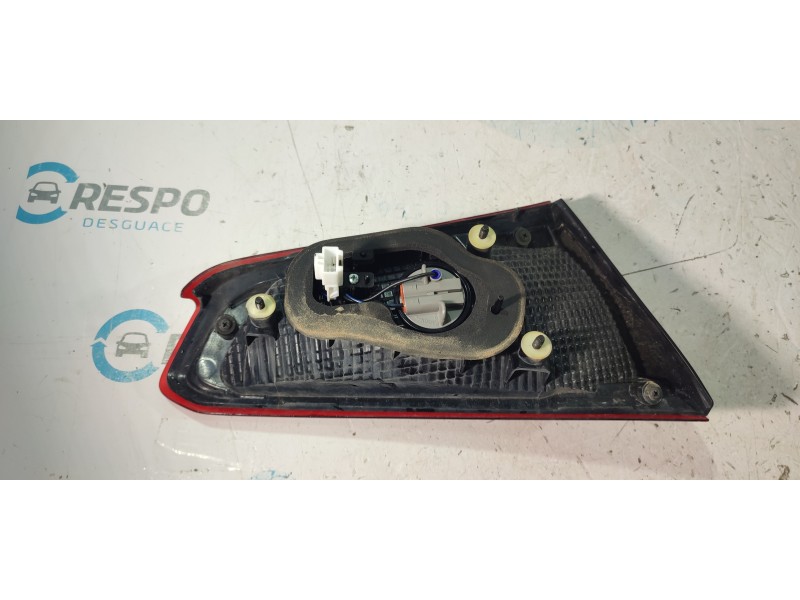 PILOTO TRASERO DERECHO INTERIOR 92404C8600  - imagen 2