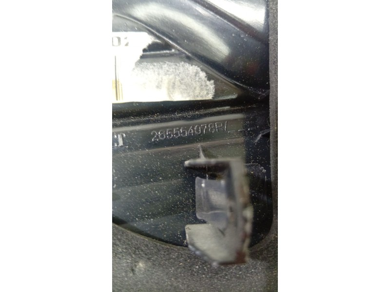 PILOTO TRASERO IZQUIERDO INTERIOR 265554078R  - imagen 3