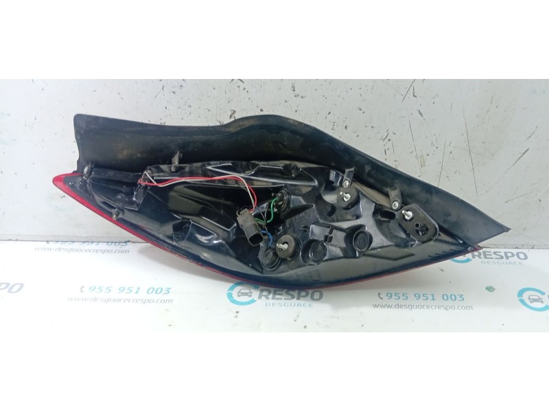 PILOTO TRASERO DERECHO 084421987R / 39024201  - imagen 3