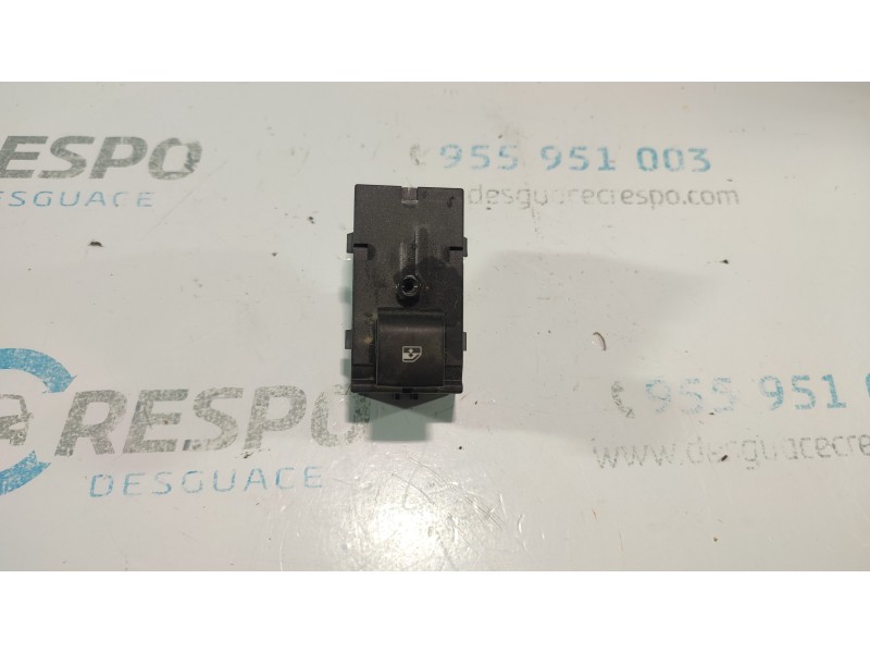 MANDO ELEVALUNAS TRASERO DERECHO 13301888  - imagen 1