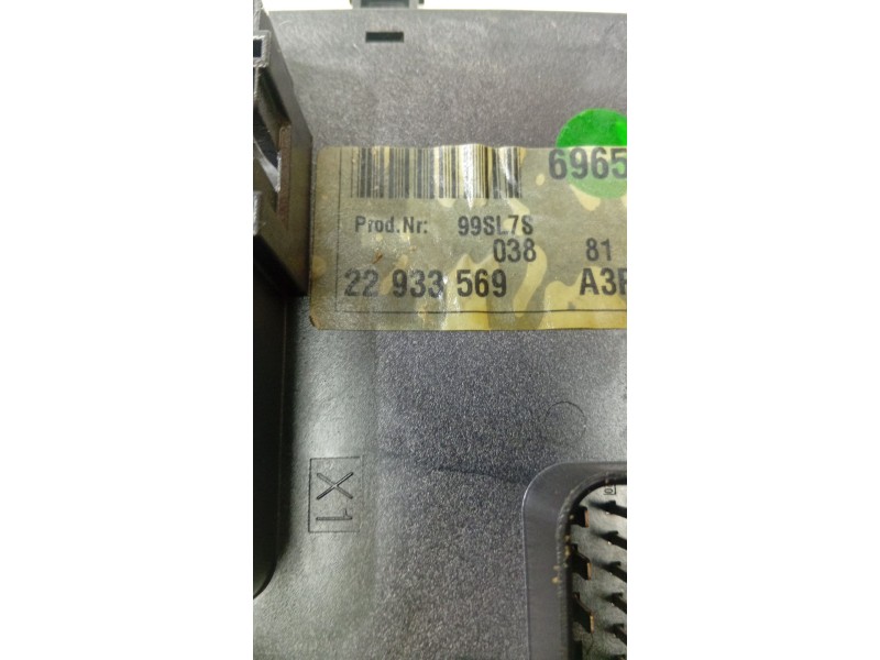 CAJA RELES / FUSIBLES 22933569 / 22737771 / 20999170  - imagen 2
