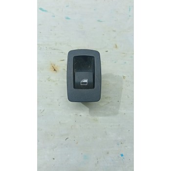 MANDO ELEVALUNAS TRASERO IZQUIERDO 9208106 / 61319208106 