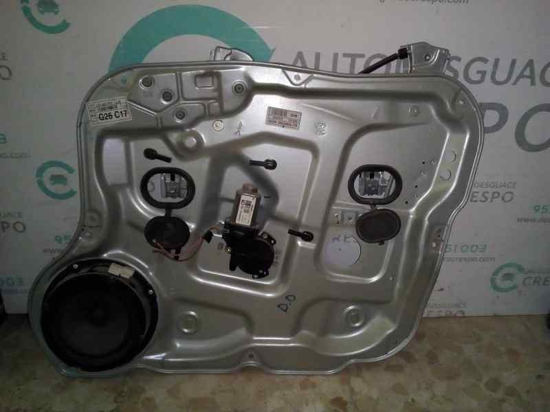 ELEVALUNAS DELANTERO DERECHO 824802B030WKS4  - imagen 1