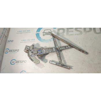 ELEVALUNAS TRASERO DERECHO 