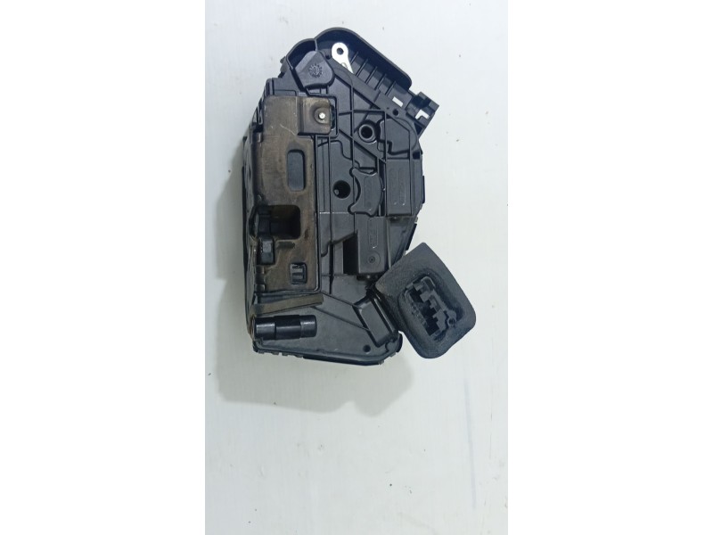 CERRADURA PUERTA DELANTERA DERECHA 5TB837016A  - imagen 4