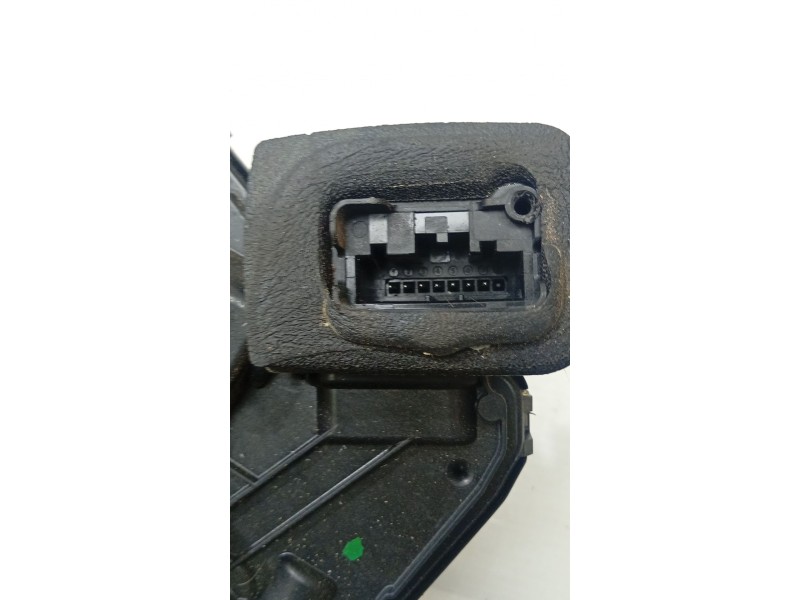 CERRADURA PUERTA TRASERA DERECHA 5TA839016E  - imagen 4