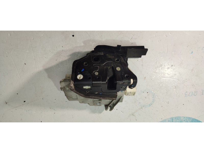 CERRADURA PUERTA DELANTERA DERECHA 8J1837016A  - imagen 4