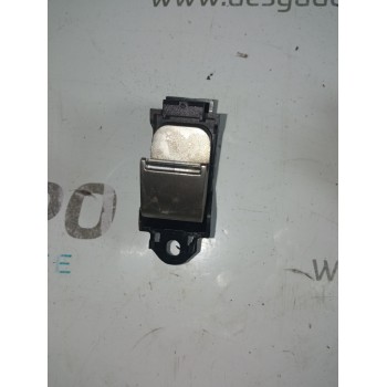 MANDO ELEVALUNAS TRASERO IZQUIERDO 8X2314717AB  - miniatura 1