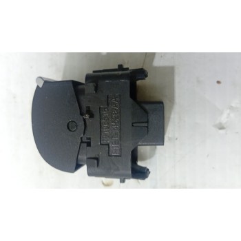 MANDO ELEVALUNAS DELANTERO DERECHO F1ET14529AA  - miniatura 4