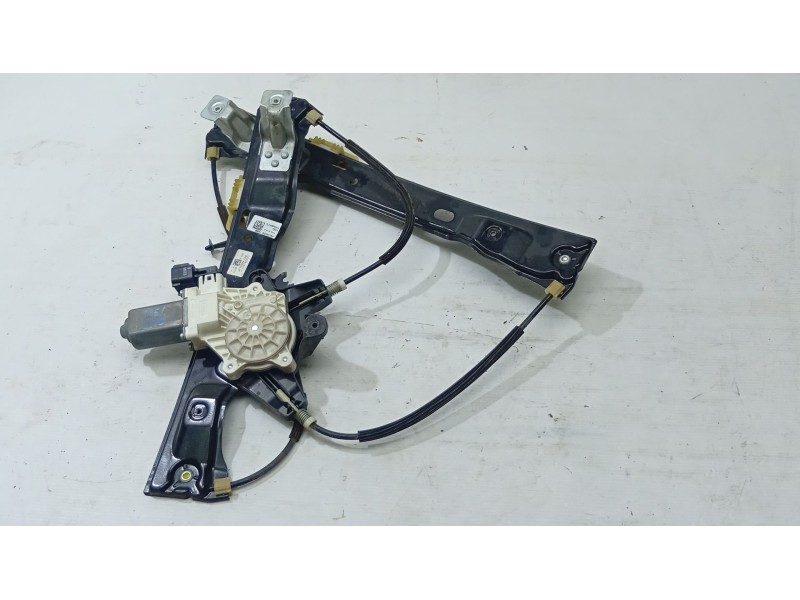 ELEVALUNAS DELANTERO IZQUIERDO BM51A23201BF / 1870698  - imagen 1