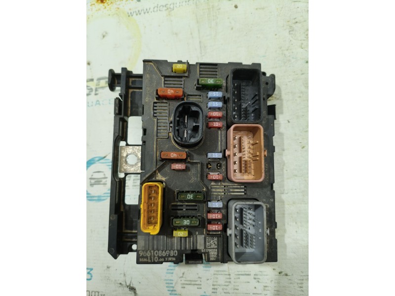 CAJA RELES / FUSIBLES 9661086980 L10-00 11700258 - imagen 1