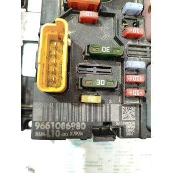 CAJA RELES / FUSIBLES 9661086980 L10-00 11700258 - miniatura 2