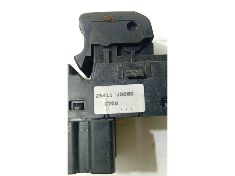 MANDO ELEVALUNAS TRASERO IZQUIERDO 25411JD000  - imagen 3