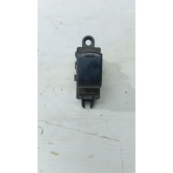 MANDO ELEVALUNAS DELANTERO DERECHO 25411JD000 