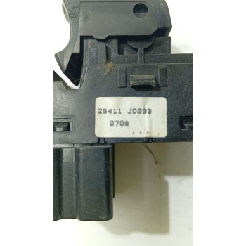 MANDO ELEVALUNAS DELANTERO DERECHO 25411JD000  - miniatura 3