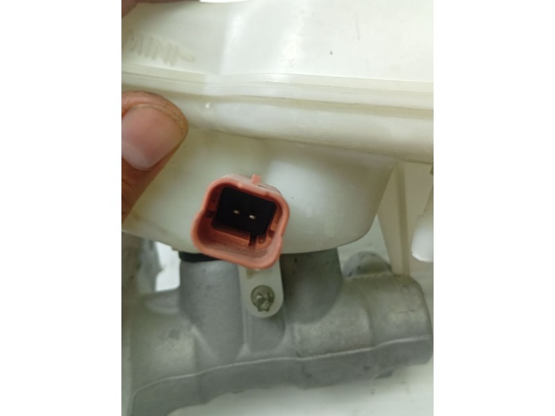 BOMBA FRENO 32069745  - imagen 2