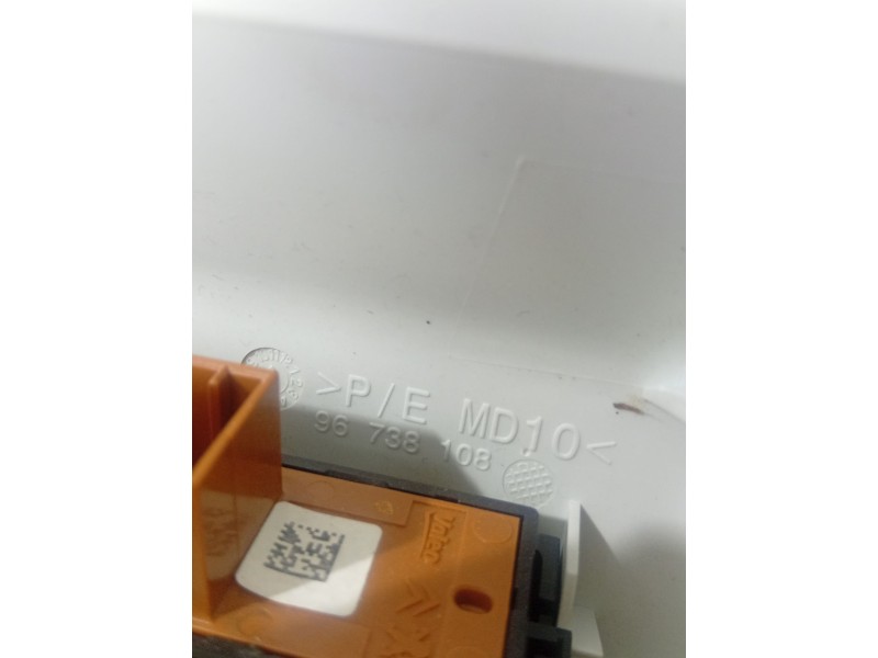 LUZ INTERIOR 96738108  - imagen 4