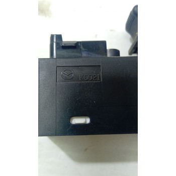 MANDO ELEVALUNAS DELANTERO DERECHO K0021  - miniatura 3