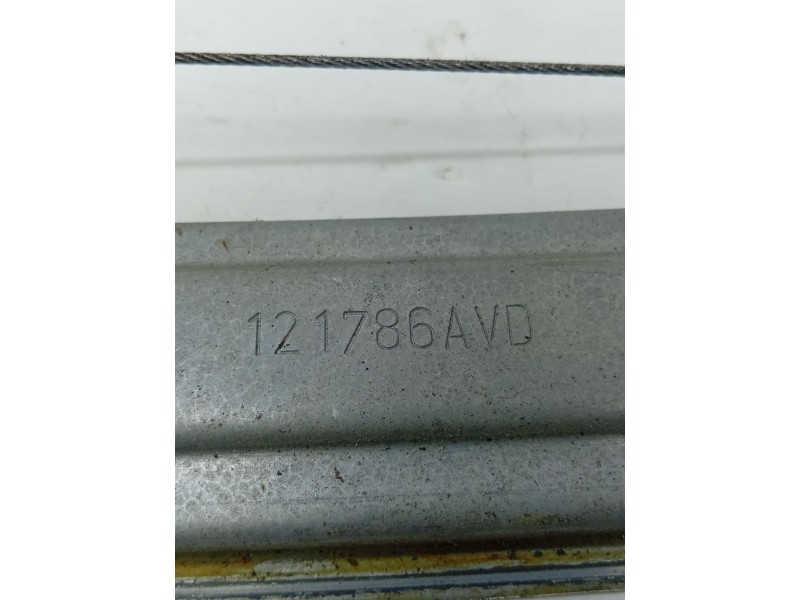 ELEVALUNAS DELANTERO DERECHO 121786AVD  - imagen 2