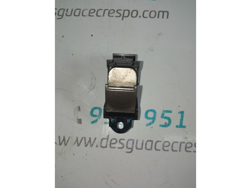 MANDO ELEVALUNAS TRASERO DERECHO 8X2314717AB  - imagen 1