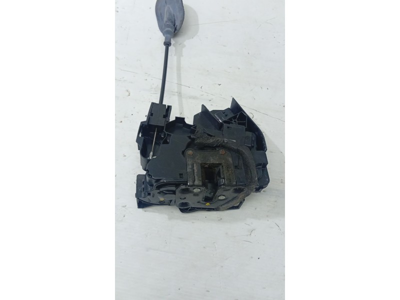CERRADURA PUERTA DELANTERA DERECHA 805025440R / 805023720R  - imagen 3
