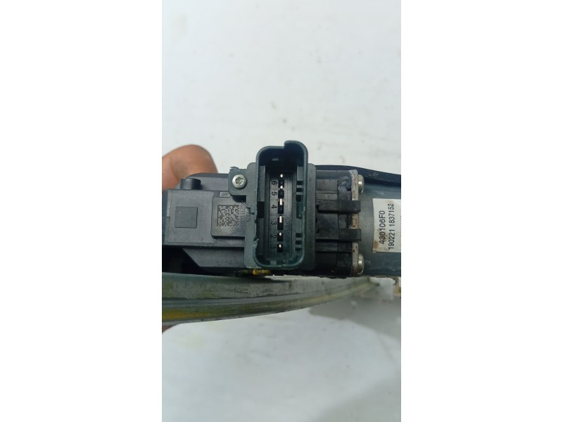 ELEVALUNAS TRASERO DERECHO 123401ARD / 827201983R  - imagen 3