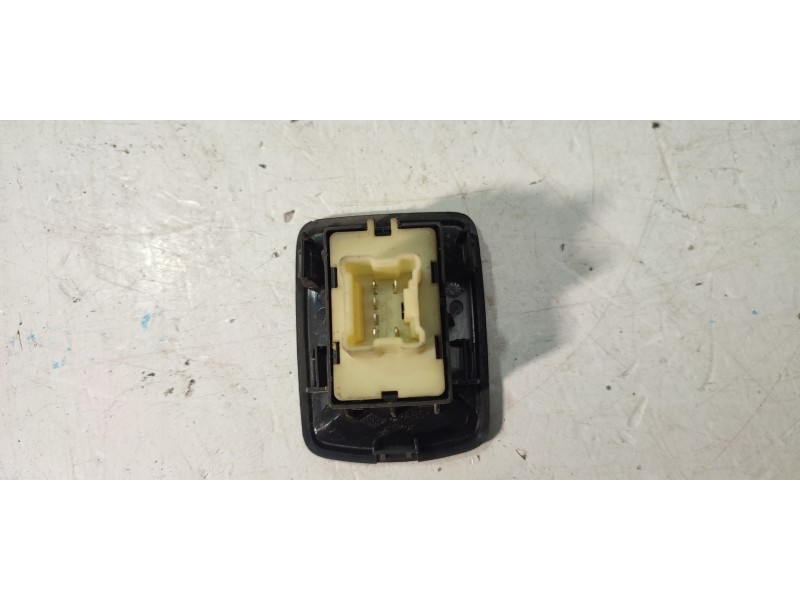 MANDO ELEVALUNAS DELANTERO DERECHO  - imagen 2