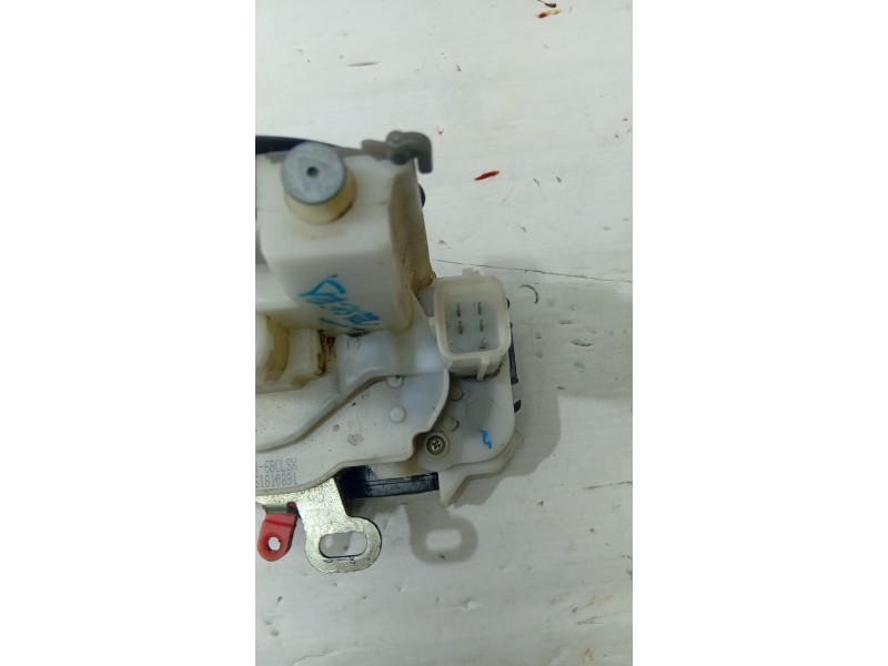 CERRADURA MALETERO / PORTON Y12A106BCLSX 51810891  - imagen 2