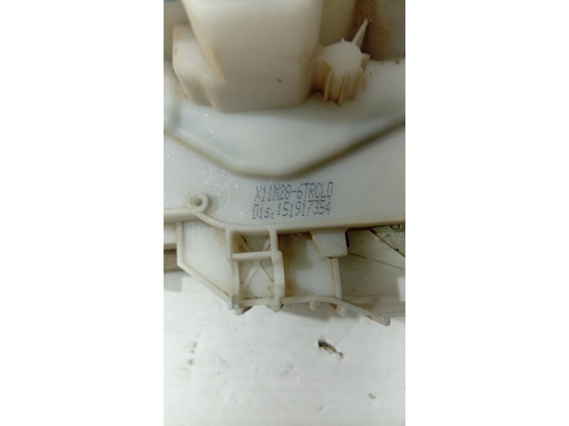 CERRADURA PUERTA LATERAL DERECHA X11M286TRCLD 51917354  - imagen 2