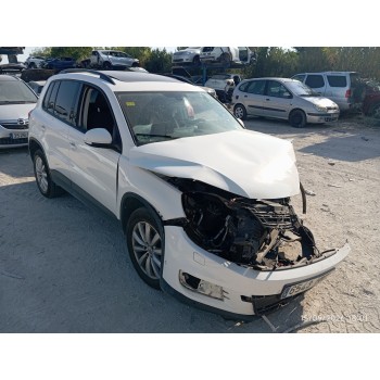 VOLKSWAGEN TIGUAN (5N_)