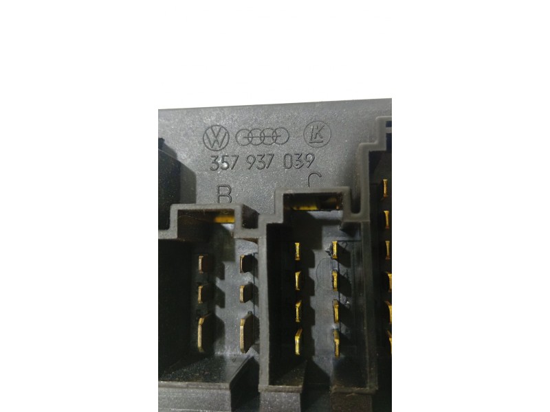 CAJA RELES / FUSIBLES 357937039  - imagen 4