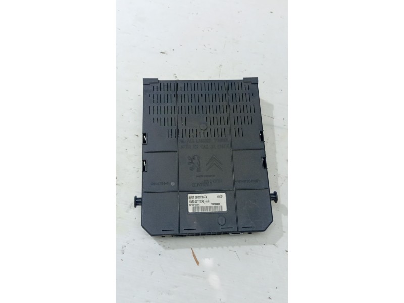 CAJA RELES / FUSIBLES 966405908001  - imagen 4