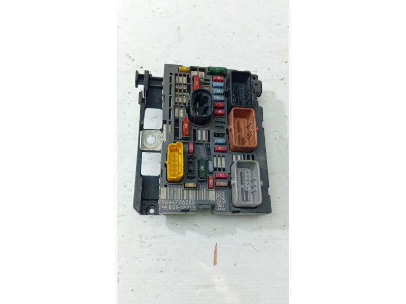 CAJA RELES / FUSIBLES 9664706280 BSM R05  - imagen 1
