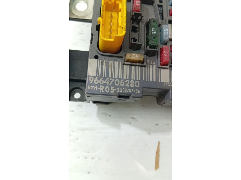 CAJA RELES / FUSIBLES 9664706280 BSM R05  - imagen 2