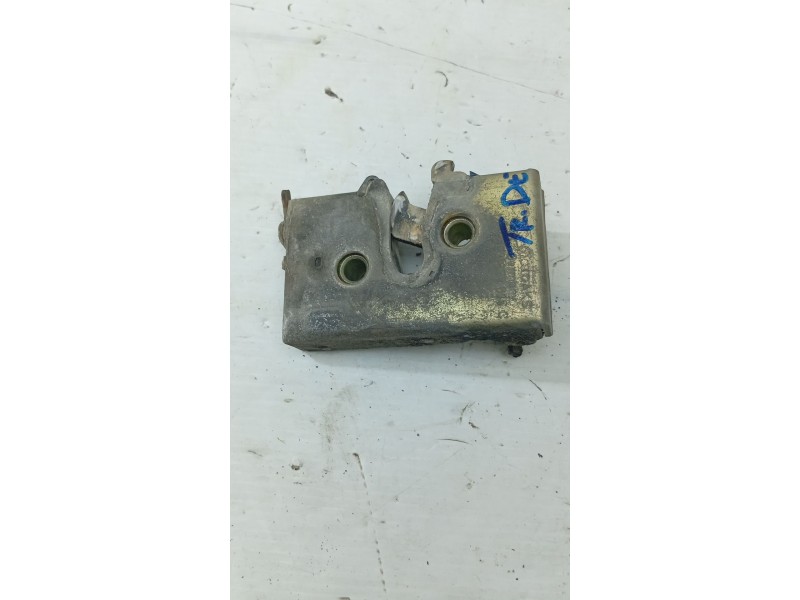 CERRADURA PUERTA TRASERA DERECHA 193839016C  - imagen 2