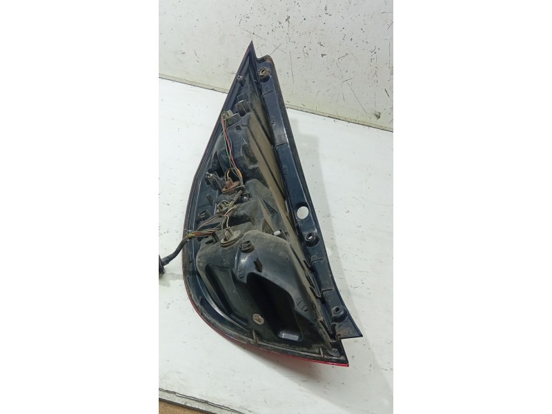 PILOTO TRASERO DERECHO 924022R0  - imagen 4