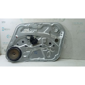 ELEVALUNAS DELANTERO DERECHO 824802R020  - miniatura 1