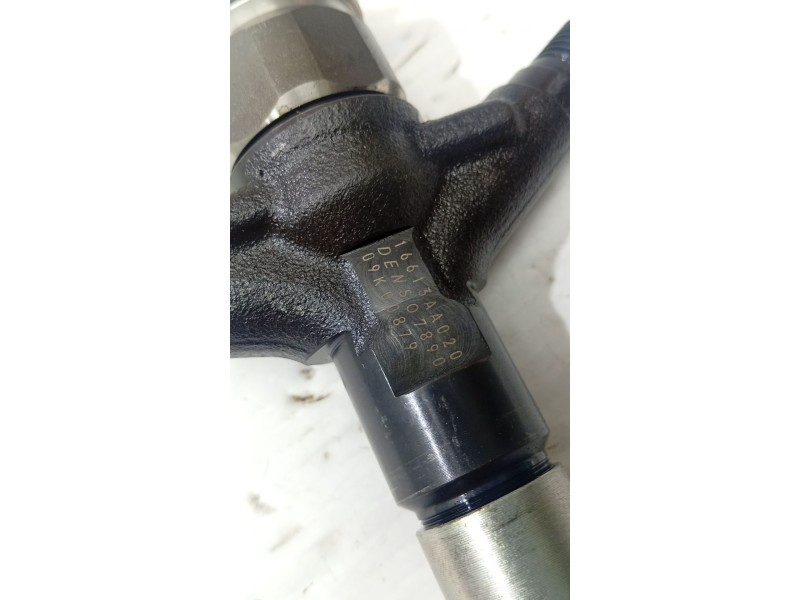 INYECTOR 16613AA020  - imagen 2