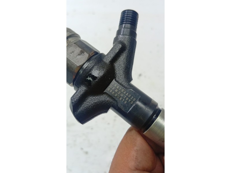 INYECTOR 16613AA020  - imagen 2