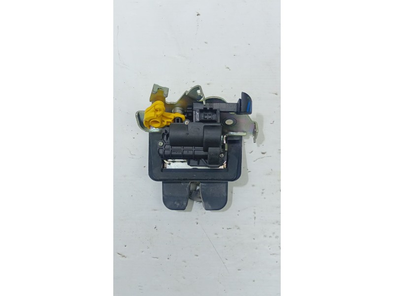 CERRADURA MALETERO / PORTON 80A827506A  - imagen 2