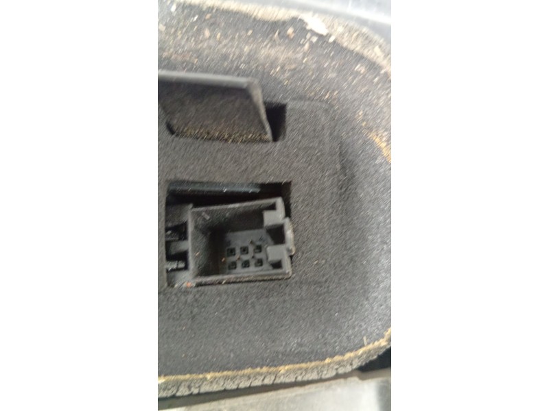 PILOTO TRASERO DERECHO 80A945094  - imagen 4