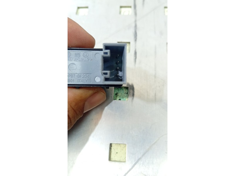 MANDO ELEVALUNAS TRASERO IZQUIERDO 7L6959855B  - imagen 2