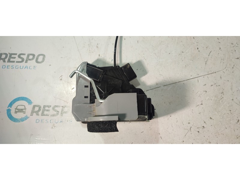 CERRADURA PUERTA TRASERA DERECHA 81420C8020  - imagen 1