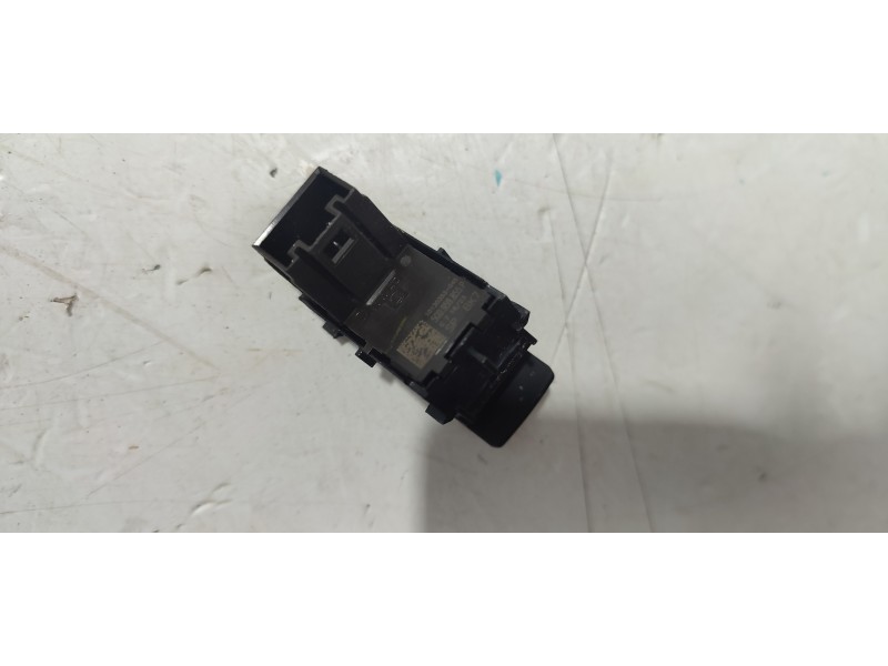 MANDO ELEVALUNAS DELANTERO DERECHO 5G0959855P  - imagen 2