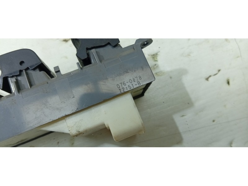 MANDO ELEVALUNAS DELANTERO IZQUIERDO 0760D78  - imagen 2