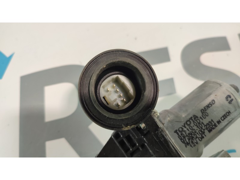 ELEVALUNAS DELANTERO DERECHO 857100D100  - imagen 2